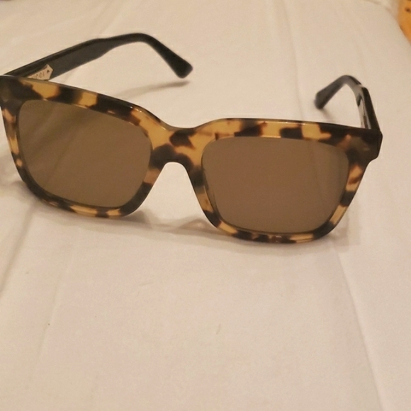 Gucci Havana sunglasses - Picture 2 of 2